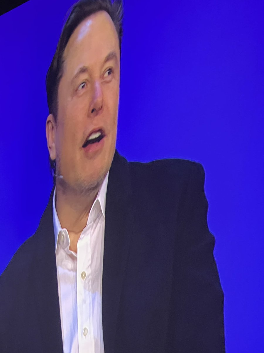 AndreaMinski's tweet photo. @elonmusk explaining why he wants to buy Twitter. #elonmusk quiere comprar Twitter  #TED2022 https://t.co/MGUyONmaHD