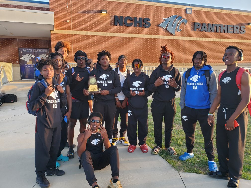 KoachMak's tweet photo. Congrats to this JV group for winning District Runner Up for 3-6A. They swept all the relays as well. https://t.co/fmdqFdeUK9