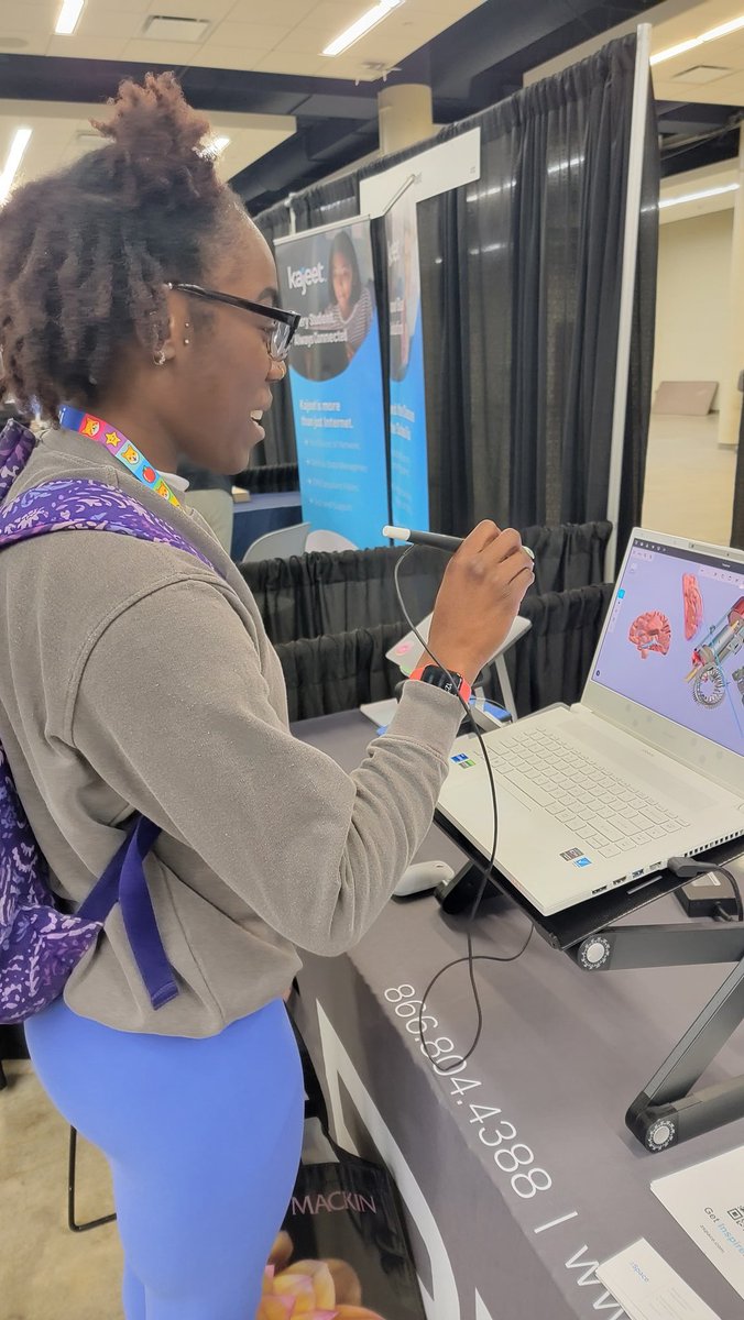 Loved the opportunity to share zSpace's new Inspire at the ITEC Conference. Seeing the spark of amazement with new users never gets old! #itecconf22 #zspace #1RTI