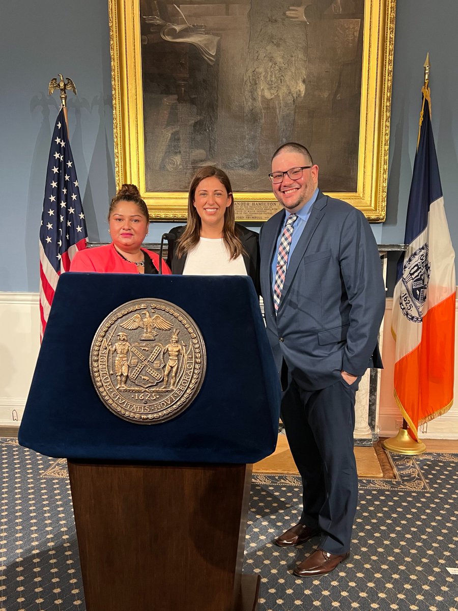 PS56Queens's tweet image. It was such an honor to be present as @DOEChancellor and @NYCMayor announced this amazing expansion of G&amp;amp;T for our school community. So proud of our parent leader, Michael Garcia, for representing @PS56Queens and speaking on behalf of our parents. @District27NYC @JennCarry_on