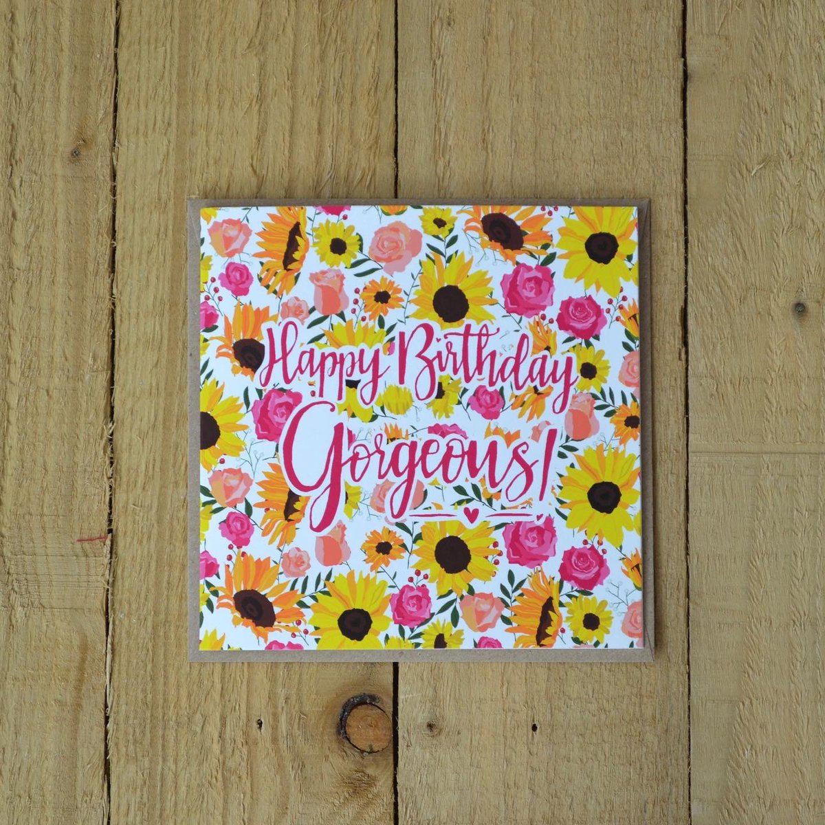 designbyesther's tweet image. Introducing the NEW floral collection.
6 new patterns join the Sunflowers, Daisies and Orchid.
All cards are printed to order so you can have WHATEVER message you like on the front

#designedbyesther #floralcollection 

designedbyesther.co.uk/greetings-cards