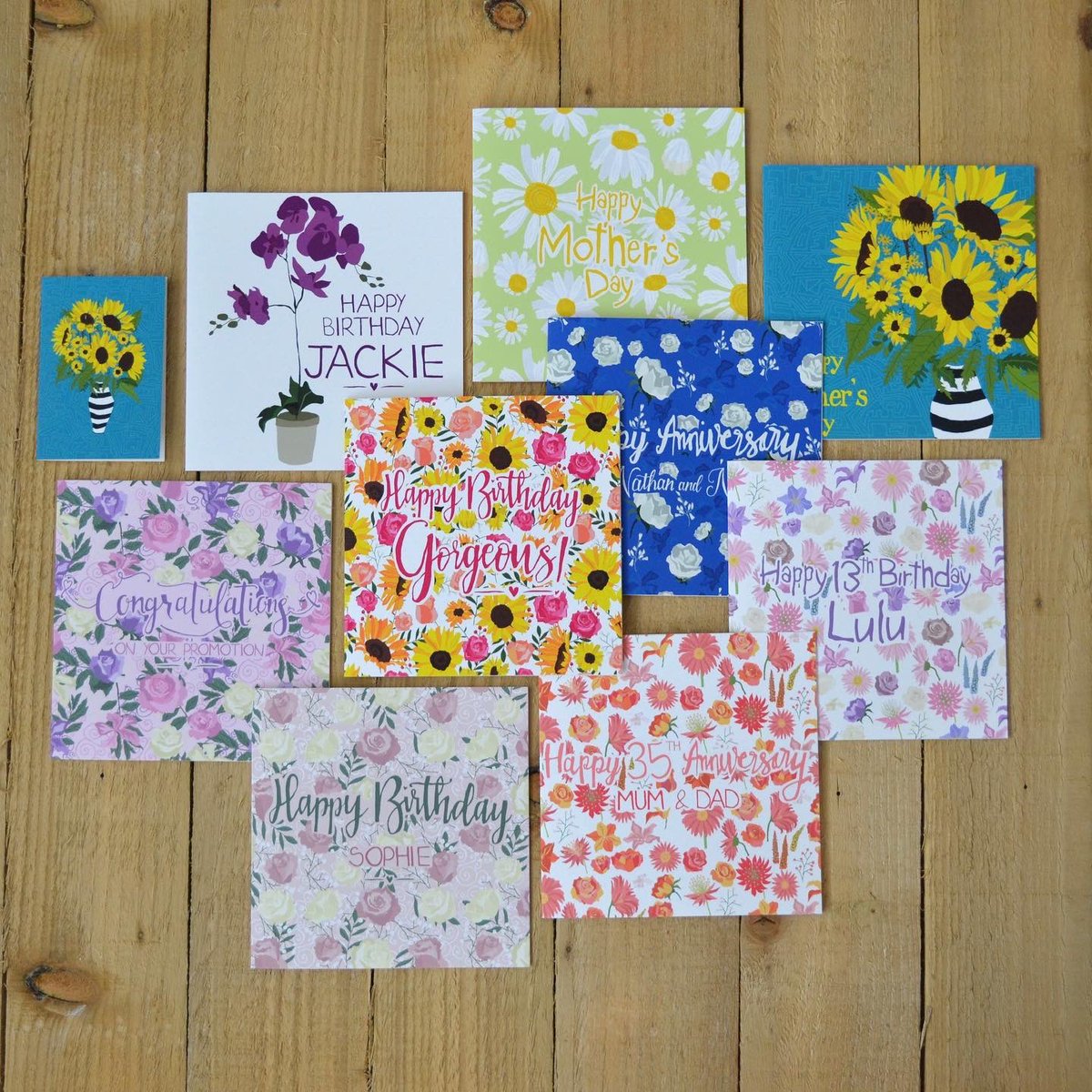 designbyesther's tweet image. Introducing the NEW floral collection.
6 new patterns join the Sunflowers, Daisies and Orchid.
All cards are printed to order so you can have WHATEVER message you like on the front

#designedbyesther #floralcollection 

designedbyesther.co.uk/greetings-cards