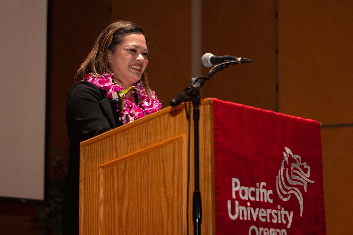 𝐅𝐨𝐫𝐞𝐯𝐞𝐫 𝐄𝐧𝐬𝐡𝐫𝐢𝐧𝐞𝐝

Two outstanding individuals and one historic team were inducted into the Pacific Athletic Hall of Fame on the evening of April 8.

Kapua (Torres) Keefe '07

Brenda (Roberson) Edlund '93

1980 Softball Team

📰: bit.ly/3xtyHWk

#GoBoxers