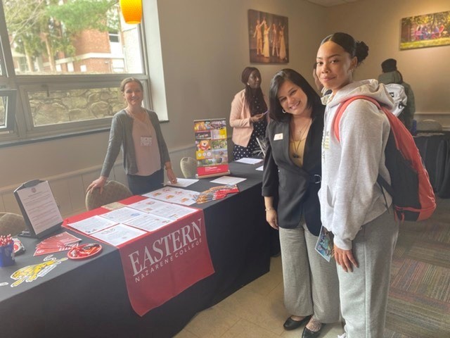 EasternNazarene's tweet photo. Students were able to connect with employers about internships and summer employment opportunities this past week at the in-person career fair hosted by our Center for Student Enrichment and Career and Professional Development teams. https://t.co/WJ3CBimhhu