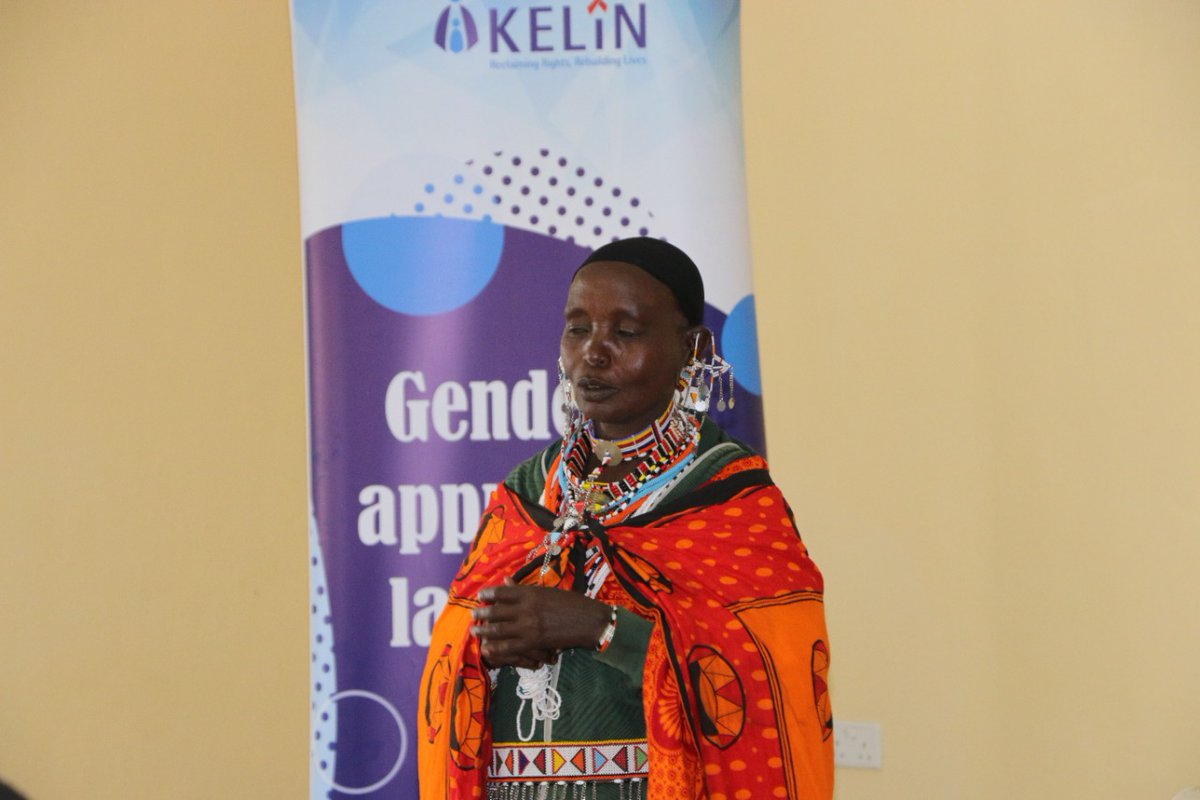 RECONCILE1999's tweet photo. Madam Manuni ene Tonkei, giving her testimony on inclusion of women: She is one of those identified as members of the CLMC  #OlkrimatianCommunity which has received their community registration certificate
#CommunityDialogues
#Strategicpartnership to implement #CommunityLandKe https://t.co/WENnRPersH