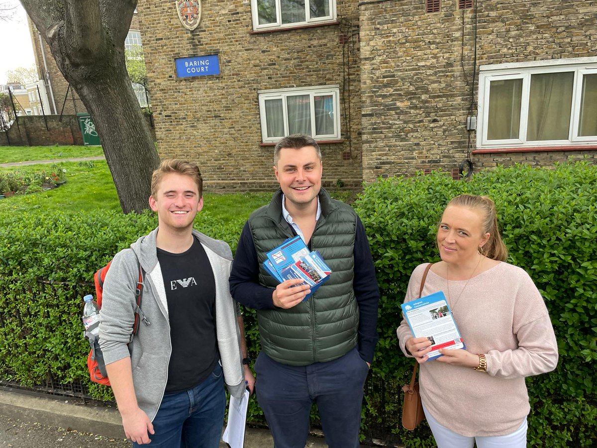 BekahBexi's tweet photo. Warm reception from residents that think its #TimeForChange
Many issues that๐ฅ #IslingtonLabourAreNotListening to including being blighted by excess traffic on 1 road๐๐๐ to a ghost town community #LTNsDoNotWork
@IslingtonTories are the only option #IslingtonDeserveBetter๐ https://t.co/PTgk75et17