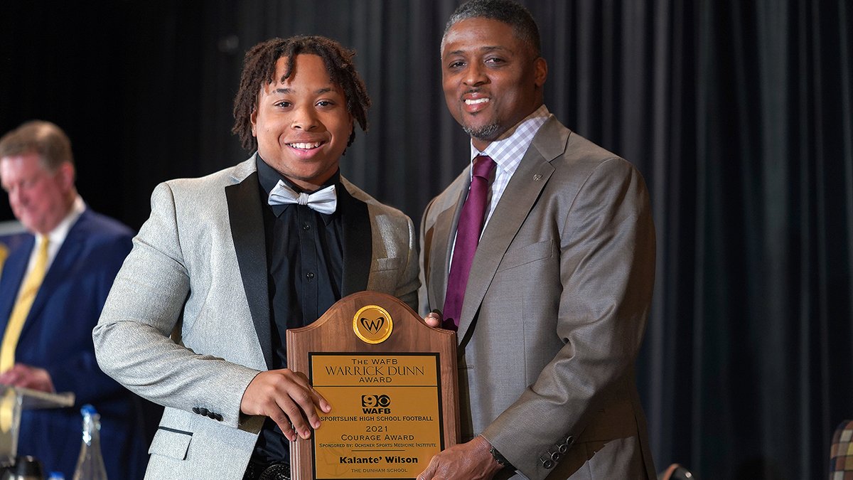 Congrats <a href="/sulsfootball/">Southern Lab Football</a> QB <a href="/angelo_izzard/">Angelo Izzard Jr⚡️</a> - Sportsline Player of the Year &amp; <a href="/DunhamAthletics/">Dunham Athletics</a> RB <a href="/KalanteWilson/">“Comeback Kid”</a> - Courage Award winner. <a href="/PeakPhysTherapy/">Peak Physical Ther</a> sponsored <a href="/WarrickDunn/">Warrick Dunn</a> Awards &amp; <a href="/OchsnerHealth/">Ochsner Health</a> sponsored Courage Award. bit.ly/3Edb85g?utm_me…