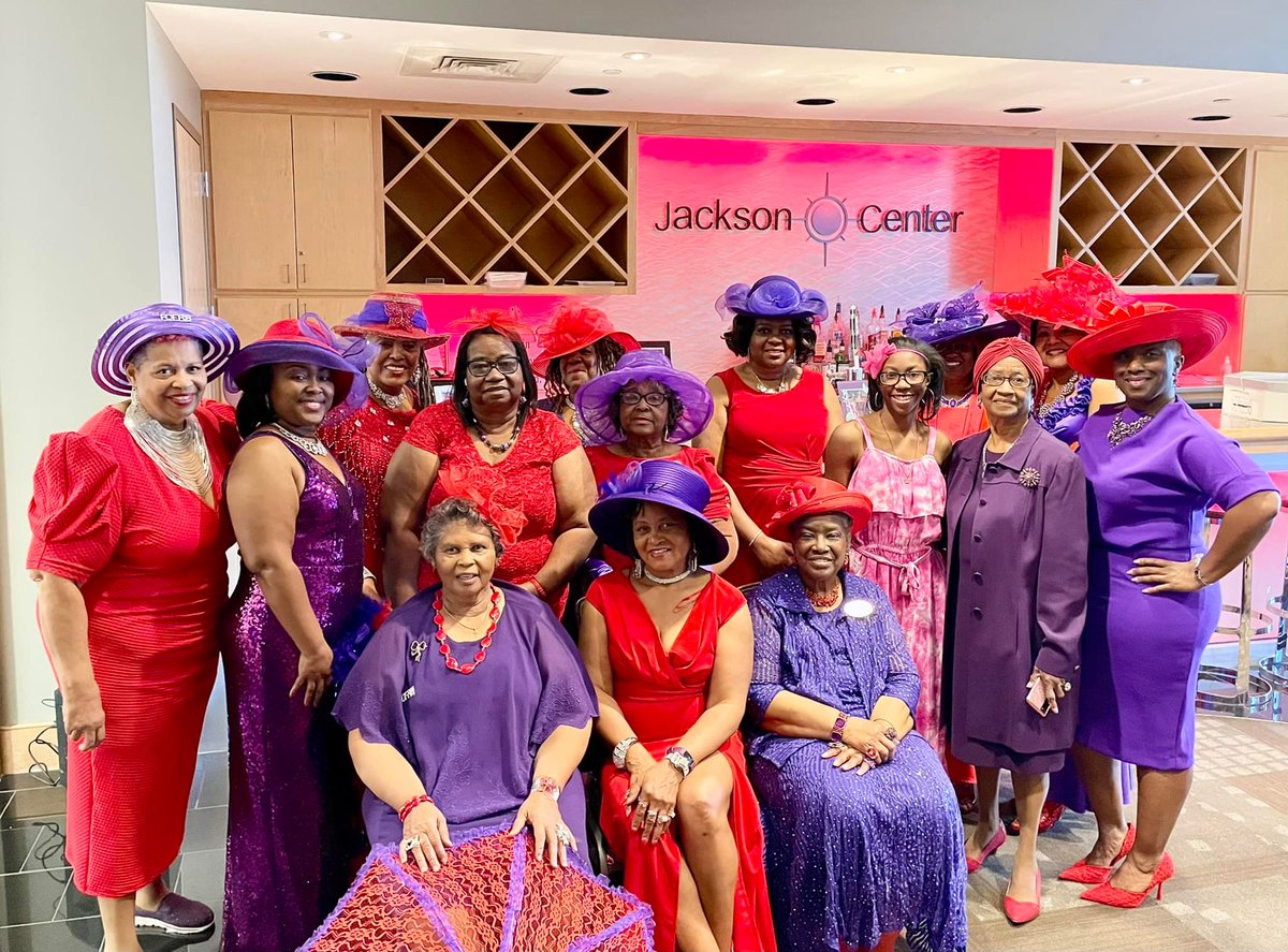 Well, doesn't this brighten our Twitter feed! Thank you for letting us host your 13th anniversary celebration, Fellowship of Friends Red Hatters Harvest/Huntsville. PC: Renee Booker #redhatsociety #eventcatering #hsvmeetings #jacksoncenterhsv