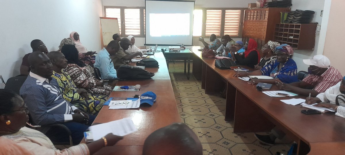 SiakaDi45790922's tweet photo. Rencontre bilan, de programmation des activités de la 2è phase de la CCSC en faveur de la SR/PF. De l’autonomisation des filles couplées au renouvellement des instances du Comité de Suivi des activités de CCSC du 13 au 14 Avril 2022 à N'TABACORO
#DNP
#projetSwedd
#strongtogether https://t.co/NVmdocNSeX