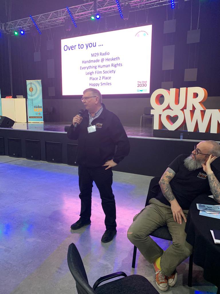 LeighFilm's tweet photo. Attending today’s #CommunityRecoveryFund @WiganCouncil for Leigh Film was @PaulACostello1 and @beeblebear
A great event celebrating community groups from across the Borough sharing stories of getting through covid, staying connected and recovery.
#OurTown #Community https://t.co/kywBXmt8qc