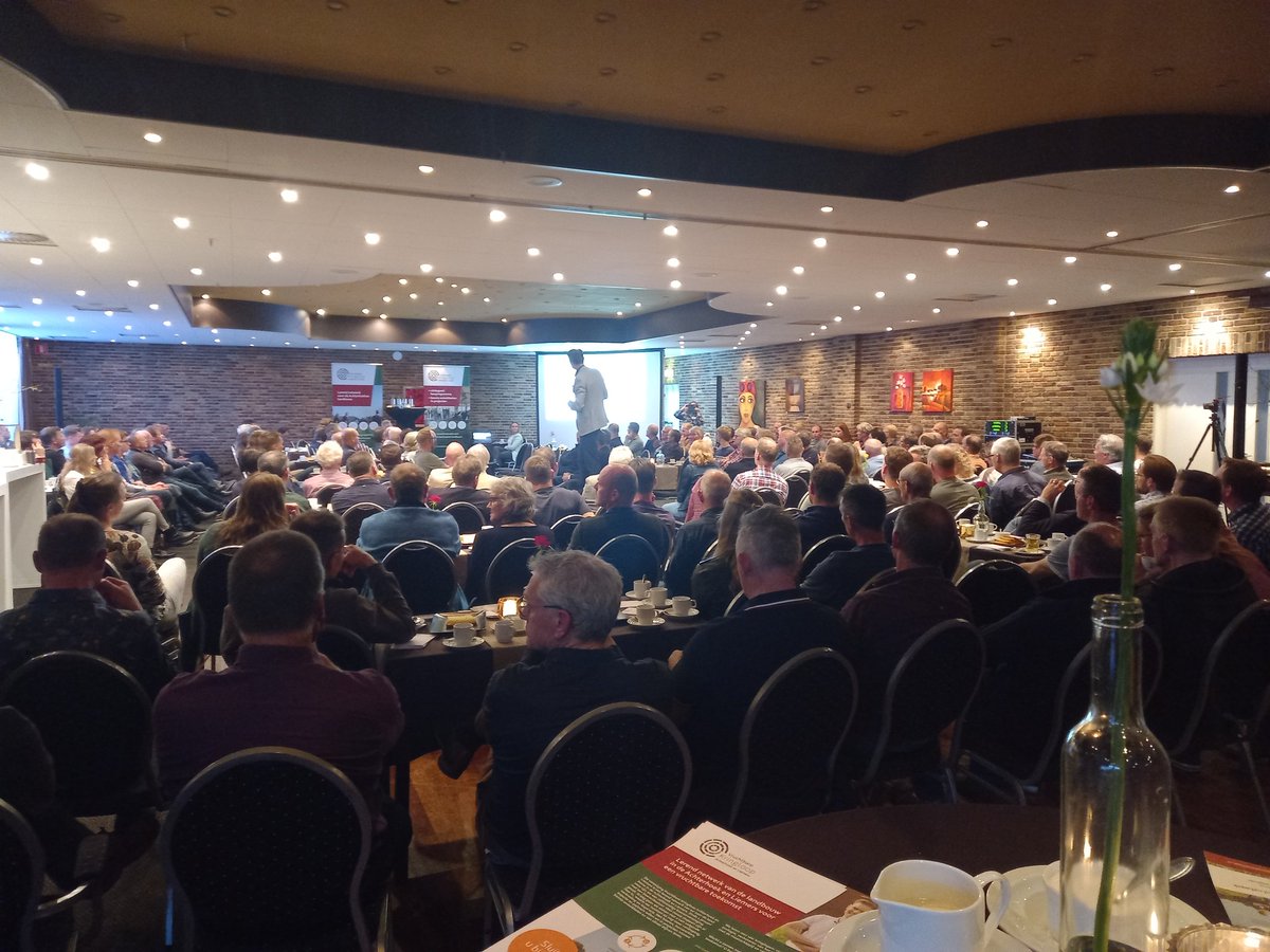 Michaela van Leeuwen tweet media