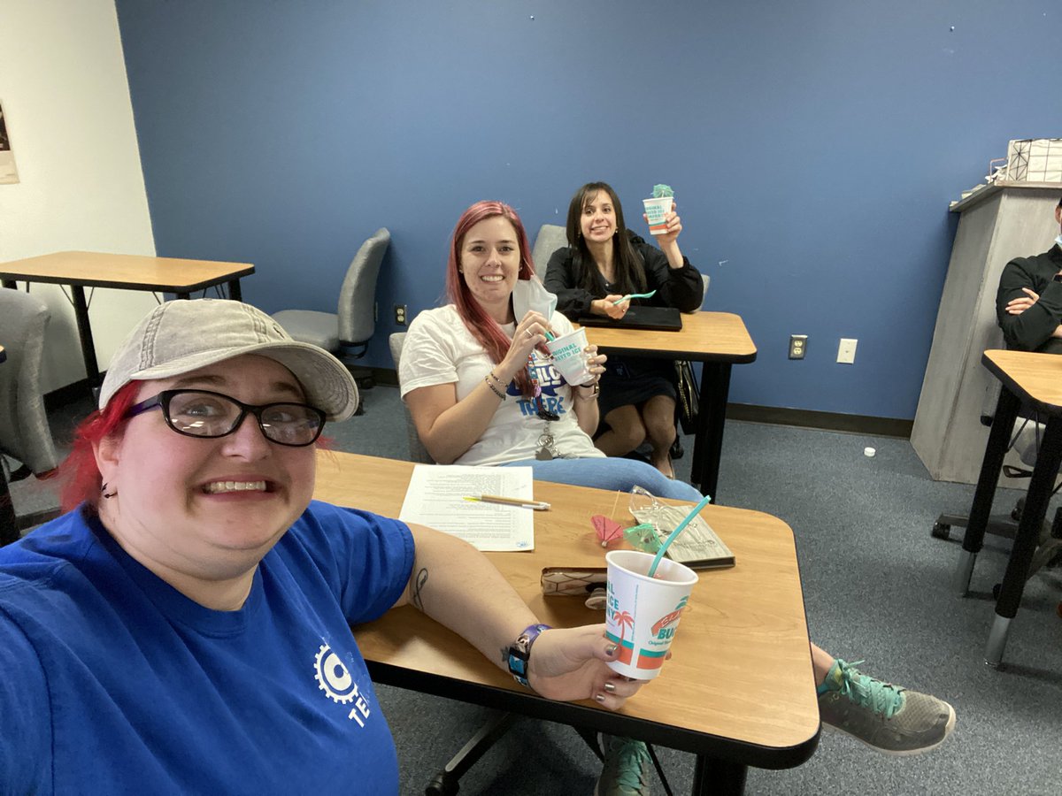 octechschampion's tweet photo. Thank you @comcfcu for our snow cones last Friday!! ❤️🎈 #OCTECHS #OCTECHSChampions #CCFCU @OCTECHS2 @OCTECHSAVID https://t.co/cu9smDdFYc
