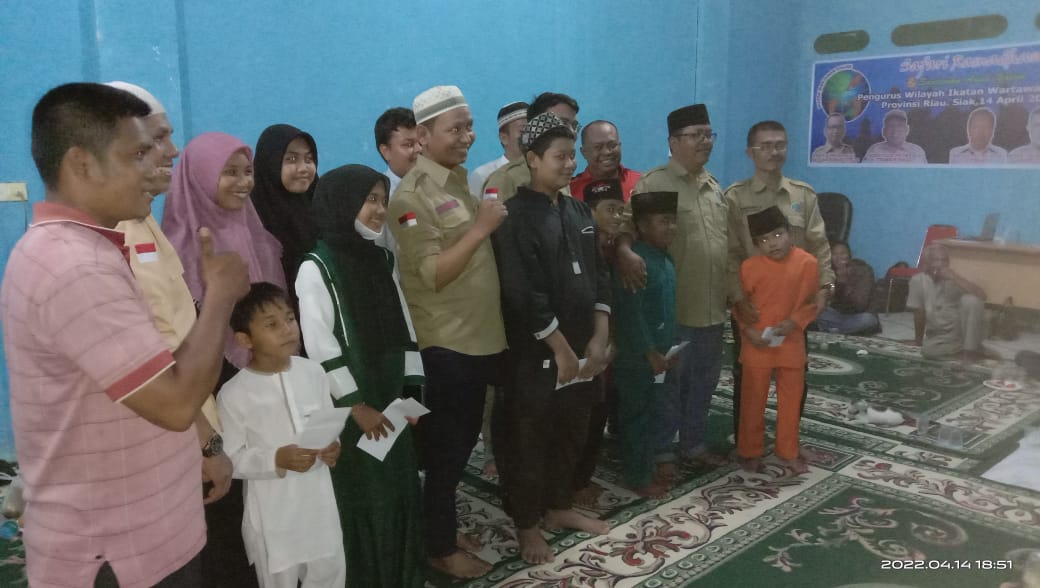 RagilRhea's tweet photo. PD IWO Siak Beri Santunan Anak Yatim https://t.co/F1BAMYKUSc https://t.co/ZQGSJMsMFQ