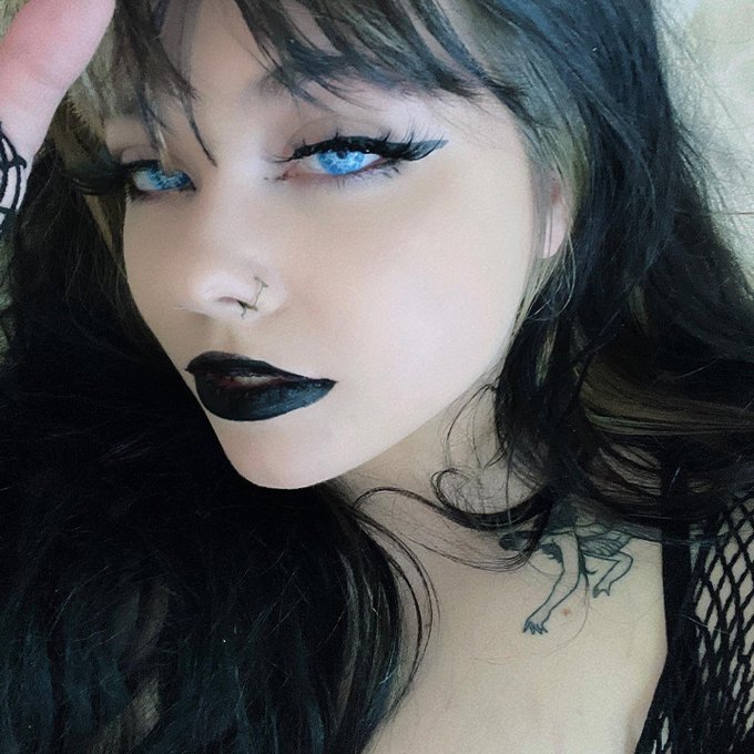 My hair was extra fluffy today https://t.co/X7xBwoiWFq