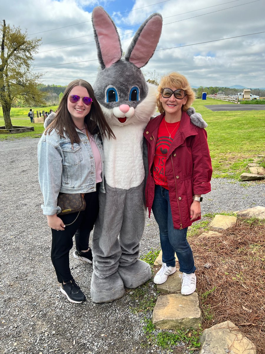 Kathy Skinner; M.Ed. #Iteachkidstoread tweet media