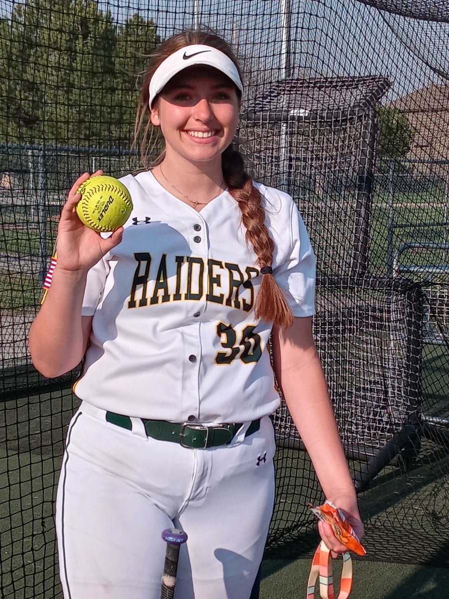 CONGRATS to SMS's KATIE COLWELL for hitting a 💣 in her game tonight.🥎☺️