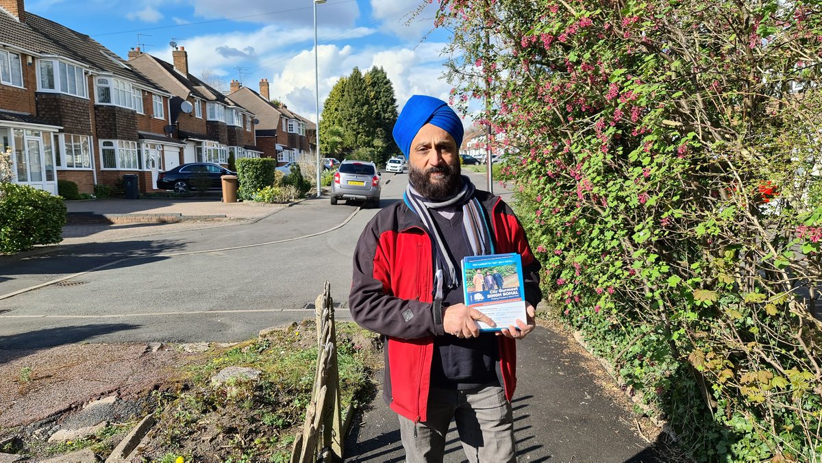 Gurmeet4Paddock's tweet photo. Campaigning in Canberra Road area of Paddock Ward. @PaddockFirst https://t.co/gVoTqz6MbV