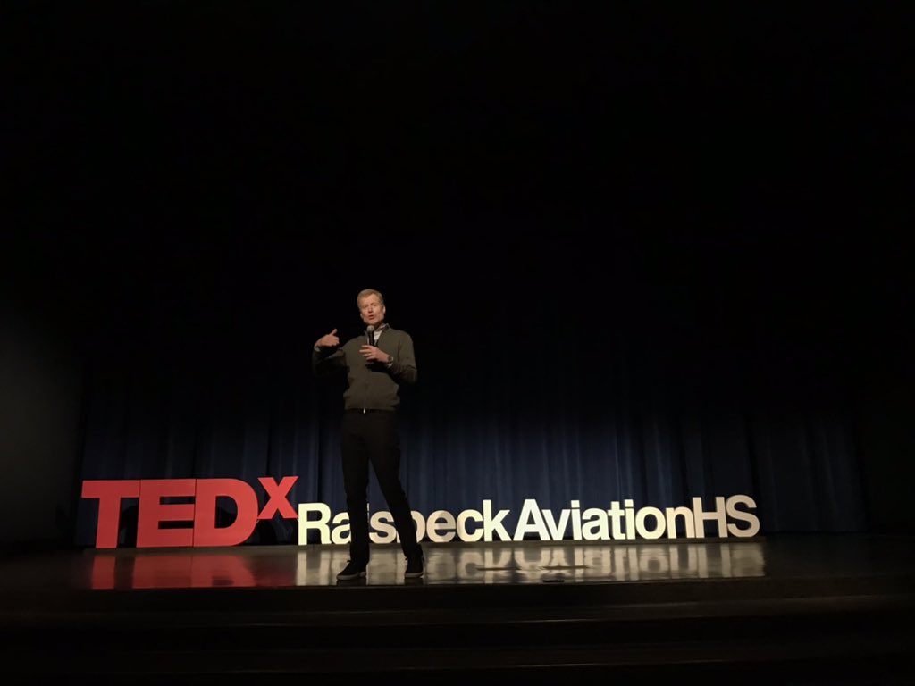HighlineSchools's tweet photo. Bravo to the @aviationhs students for hosting an inspiring @TEDx event &amp; to speakers Erik Nordstrom of @Nordstrom, @VinGuptaMD &amp; Principal @tipboyzand1! #HighlineProud https://t.co/tQrFuX5kA0