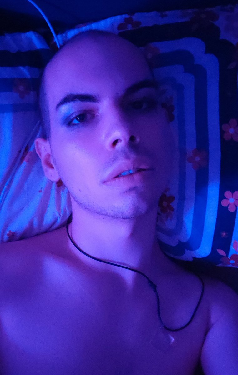 prisma_lux's tweet photo. MAPUNTO 😜 Abril 2022
Out of drag // In Drag
#LaIntensa #LaMadre https://t.co/ccei8PxtS8