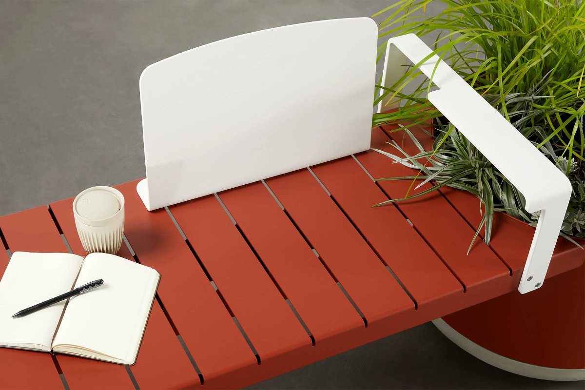 DesignAnthology's tweet photo. DESIGN / Marking the fifth collaboration between designer Adam Goodrum and outdoor furniture manufacturer Tait, the Xylem collection is a modular planting and seating system that connects plants and people
#designerfurniture #furnituredesign #australia #australiandesigner https://t.co/97OZkuAoAl