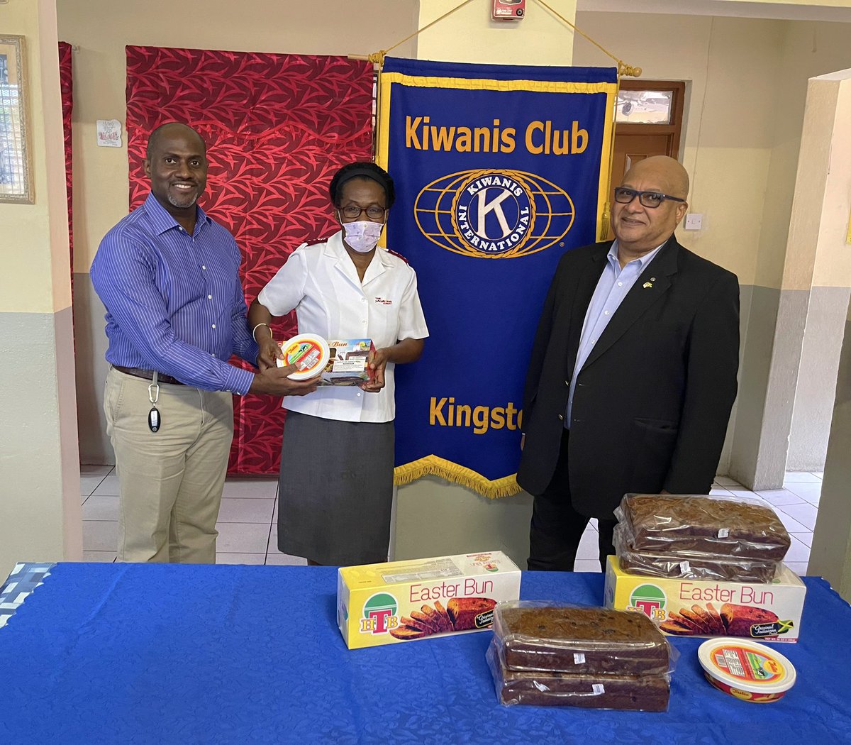 On Holy Thursday (April 14), we visited the Salvation Army Nest Children’s Home with our annual traditional Easter treat of Bun &amp; Cheese. Captain Haughton expressed great appreciation on behalf of the 21 children. 

#KidsNeedKiwanis
#HappyEaster