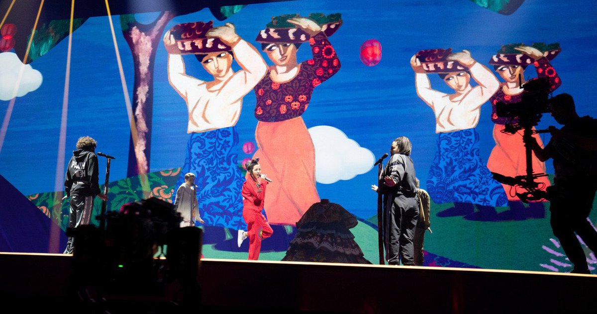 ESCitanews's tweet photo. Manizha ci porta sul palco la Russia che si ribella agli stereotipi ed imposizioni. Speriamo di rivedere presto questa Russia sul palco eurovisivo.
#eurorewind #Eurovision https://t.co/12MCE14sGD