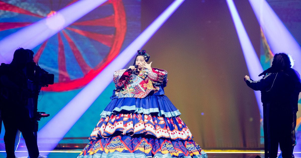 ESCitanews's tweet photo. Manizha ci porta sul palco la Russia che si ribella agli stereotipi ed imposizioni. Speriamo di rivedere presto questa Russia sul palco eurovisivo.
#eurorewind #Eurovision https://t.co/12MCE14sGD