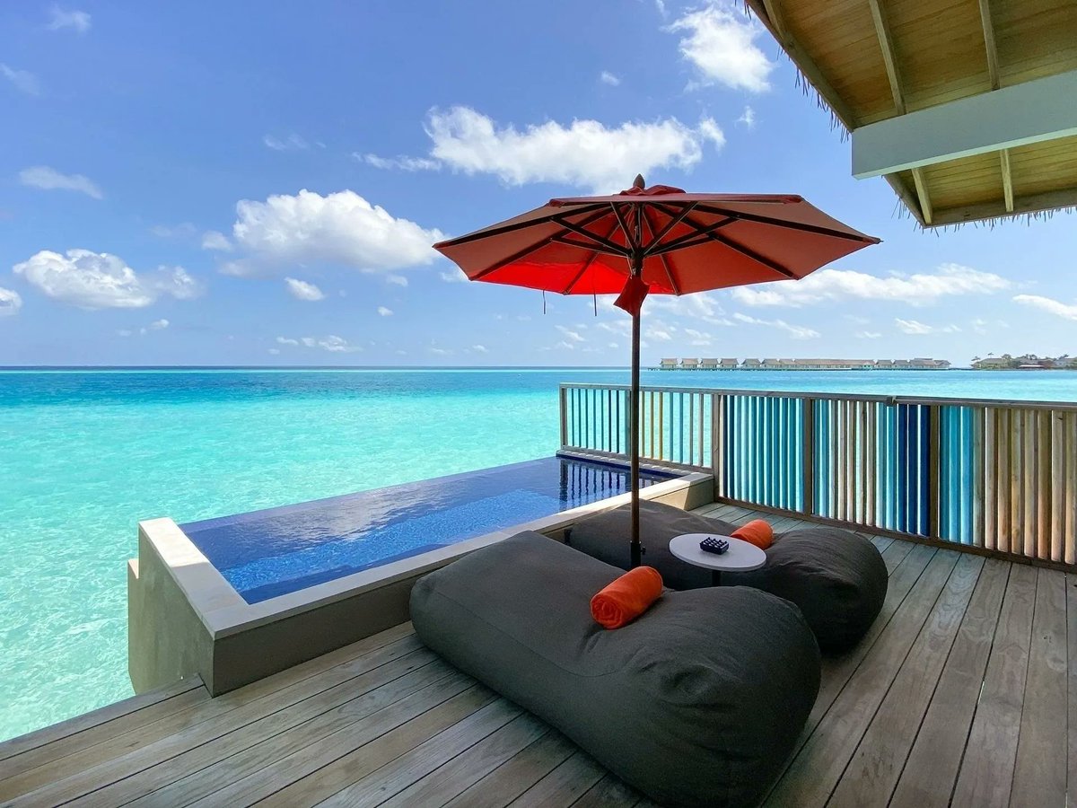 travelscoop_uk's tweet photo. #HardRockHotel #Maldives #idyllic escape🏝🎸 #5star stay w/flights &amp; #speedboattransfer 💦 Details → https://t.co/DPWiqkhfVr

Overwater villas &amp; #privatepool options👙 Separate island of shops &amp; restaurants🍹 w/breakfast🥞 #travelscoop #LuxuryTravel #LuxuryHotel #loveisland #wow https://t.co/YgyJKo2dZU