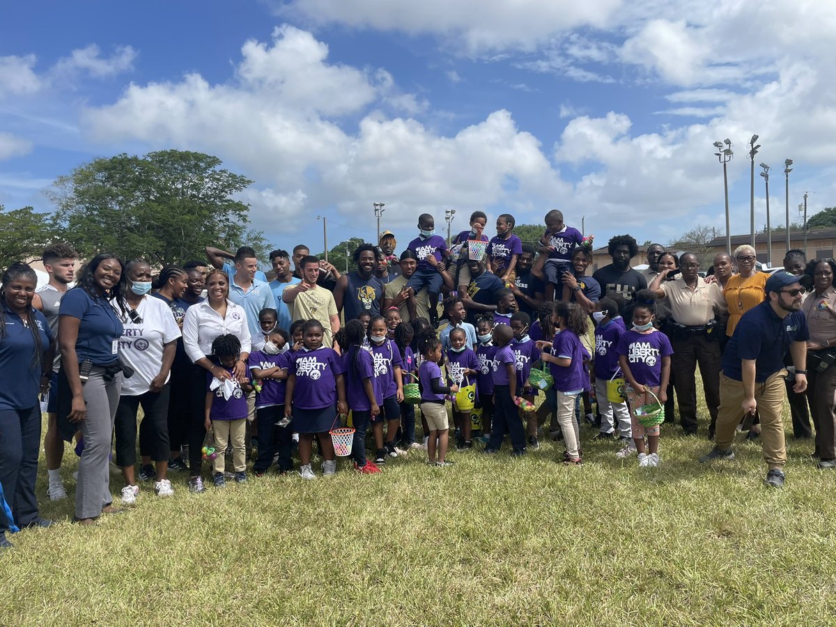 Awesome afternoon for <a href="/FIUFootball/">FIU Football</a> at the at Charles R. Drew Elementary Egg-Stravaganza! #IAmLibertyCity #Elevate