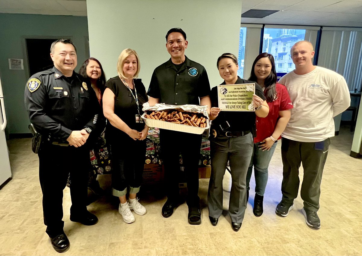 SD_PANPAC's tweet photo. Thank you to Capt. Hara &amp; our amazing @SanDiegoPD Communications Div personnel for always taking great care of us. On behalf of your PANPAC Ohana, we want to say We greatly appreciate all of you! We love you &amp; may God bless all of you! You are our heroes. 💙🤙🏼#DispatchersWeek2022 https://t.co/SAUprz0uCr