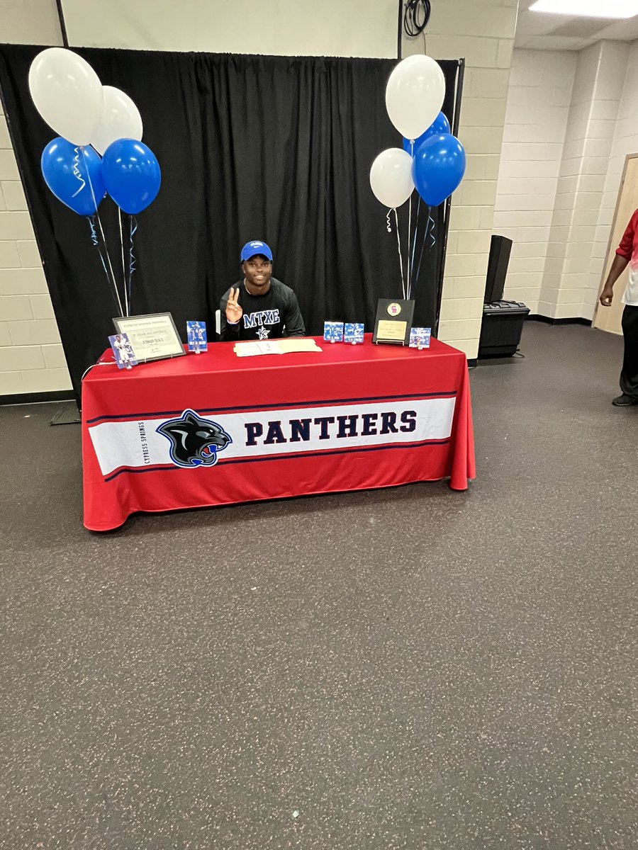 Congratulations to <a href="/JermariSeals/">Jermari Seals</a>, signing a scholarship to play football <a href="/KC_MTXE/">Kilgore College Football</a> today !