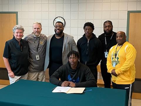 LCRamsFB1's tweet photo. 🚨COMMITMENT ALERT🚨
Congratulations to Derek Omoregie on his commitment to continue his athletic & academic career at D2 Southern Connecticut University! We are incredibly proud & excited to watch you compete at the next level! #Commitment #collegefootball #Ramnation #Ramlove https://t.co/Jk3CutnM0f