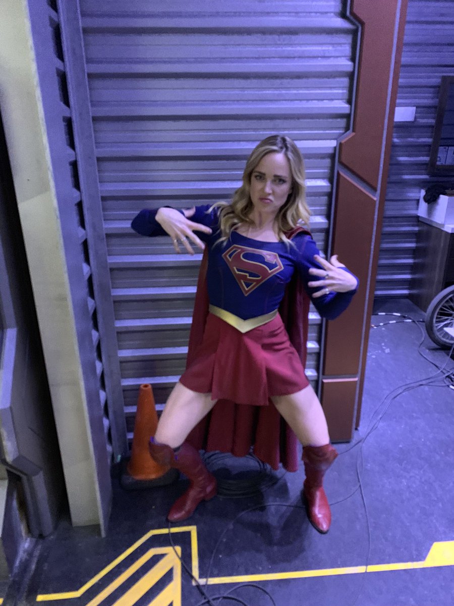 caitylotz's tweet photo. Yup #RenewLegendsOfTomorrow https://t.co/UC0p3Muue4