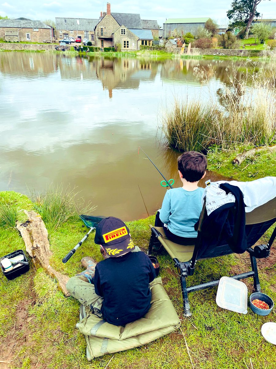 pete_caine's tweet photo. The boys are finally back on the bank 😎🎣🎣 #fishing #familyfishing #forestofdean https://t.co/p7zarLlmFz