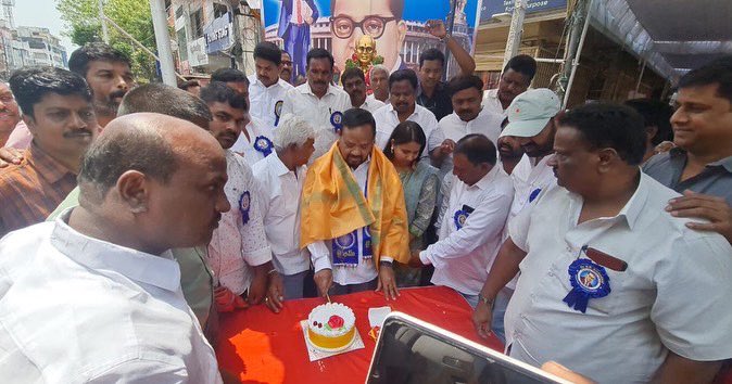SayannaMLA's tweet photo. బోయిన్ పల్లి , బాపూజీ నగర్ లో అంబెడ్కర్ జయంతి ఉత్సవాల్లో పాల్గొన్న గౌరవ సికింద్రాబాద్ కంటోన్మెంట్ ఎమ్మెల్యే శ్రీ.జీ.సాయన్న గారు.

#secunderabadcantonment https://t.co/7R4HcWsUd0