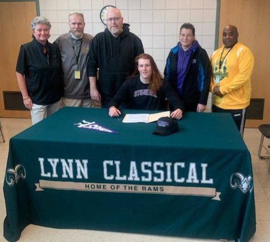 LCRamsFB1's tweet photo. 🚨COMMITMENT ALERT🚨
Congratulations to Nick Tinkham on his commitment to continue his athletic and academic career at D1 Stonehill College! We are incredibly proud and excited to watch you compete at the next level! #Commitment #collegefootball #ramnation #Ramlove https://t.co/FiRrqmRd82