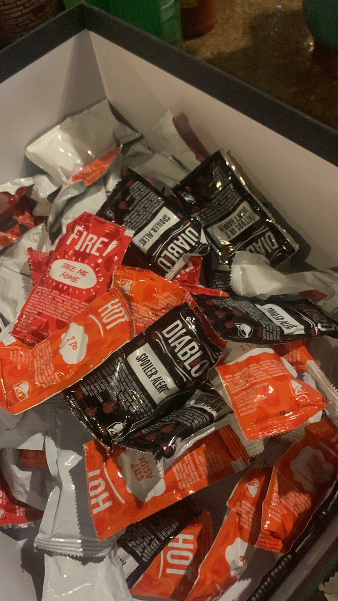 lymanstaverndc's tweet photo. Did I mention we got special hot sauce for you… Tonight! Thursday 4/14! Taco night! Chicken, beef, or vegan and vegetarian impossible/ black bean! Ready to go now for late lunch/ early dinner and all night! #lymanstavern #hardshelltacos #dcbars #dcbarfood #lymansdc #eatdc https://t.co/MAxSKvHcZo