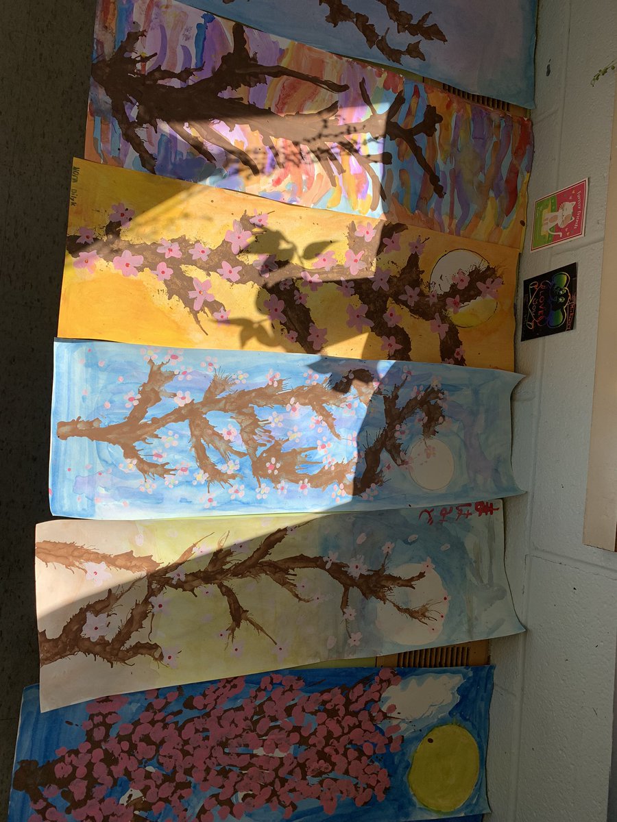 It’s spring so today we learned about the Japanese custom of Hanami and painted some beautiful Sakura blossoms! They are just so darn beautiful! 🌸