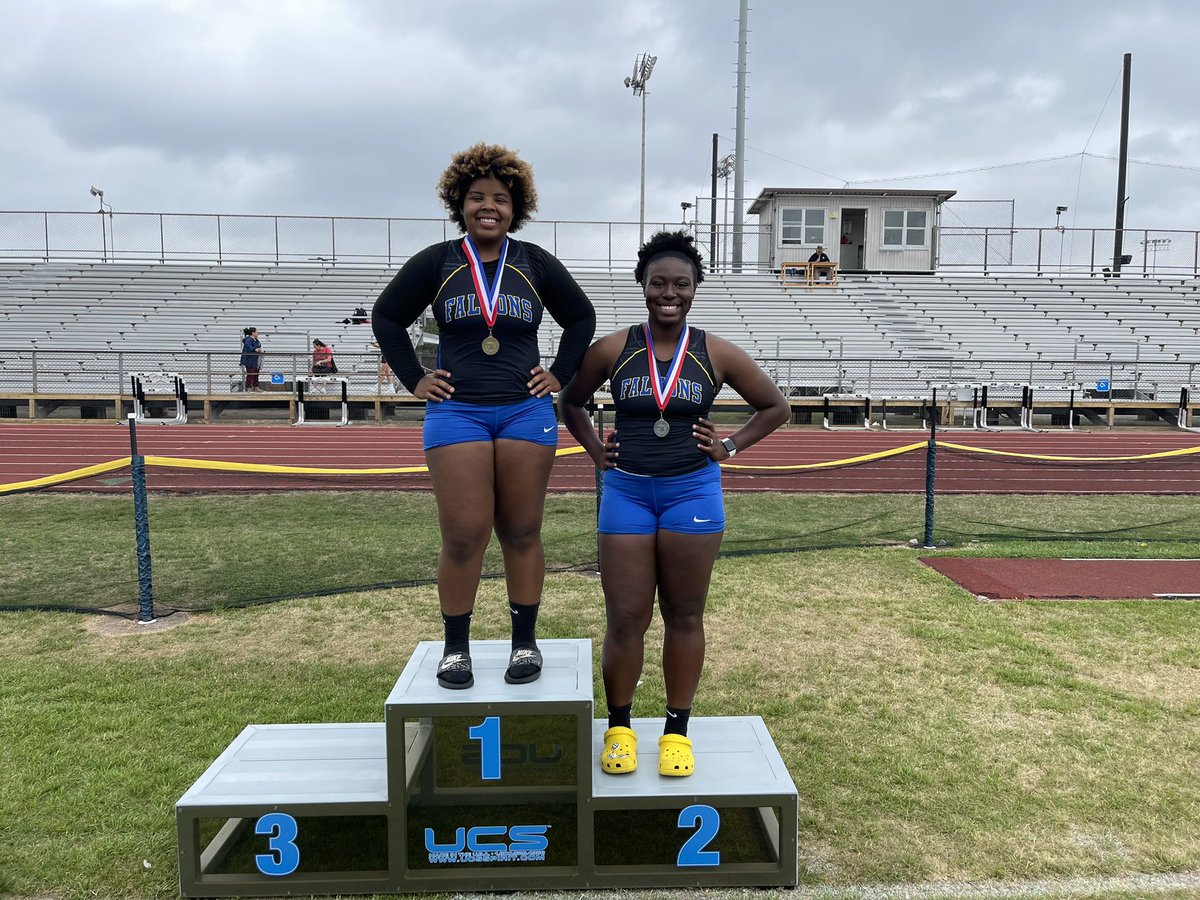 6A District champ!
🥇Discus- 113’
🥈Shotput- 33’8”