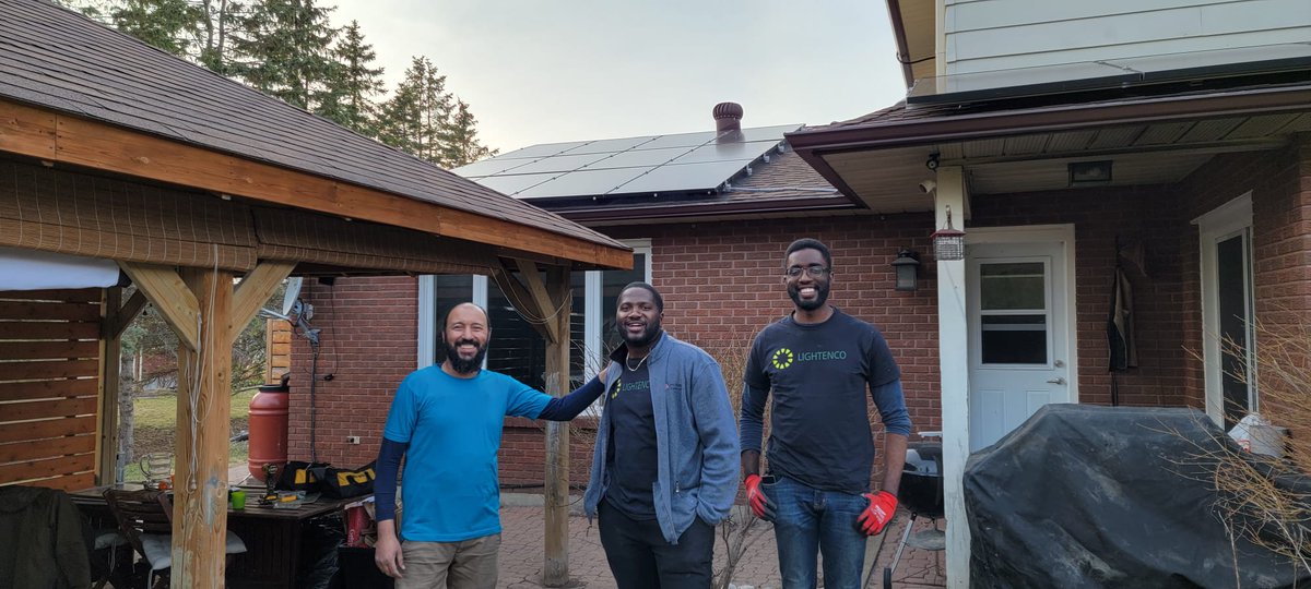 Lightenco's first residential solar installation was a huge success, and we wanted to thank everyone on the Lightenco team for such amazing work! With funding through @ottawacity and @EnviroCentre's Better Homes Loan Program, the time to start your solar project is now! #SOLAR