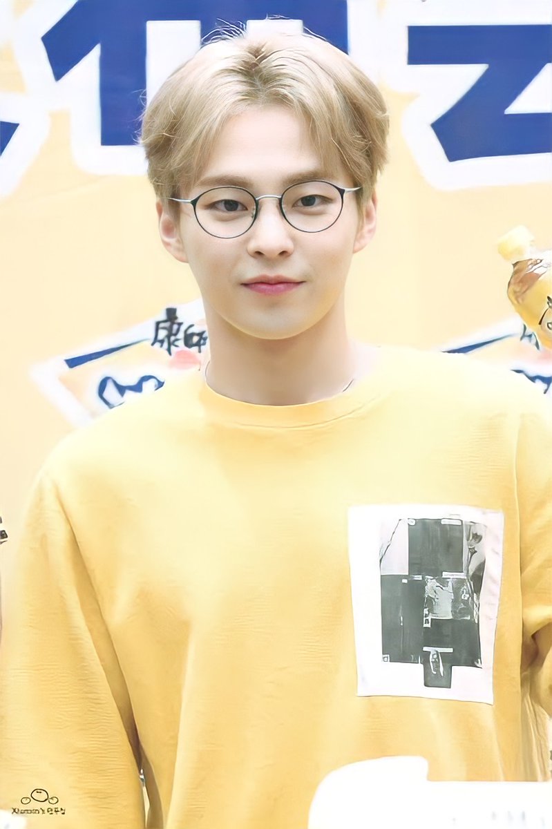xiudetails's tweet photo. — specs ; 

#XIUMIN #시우민 #EXO https://t.co/sfQBZEAMAf