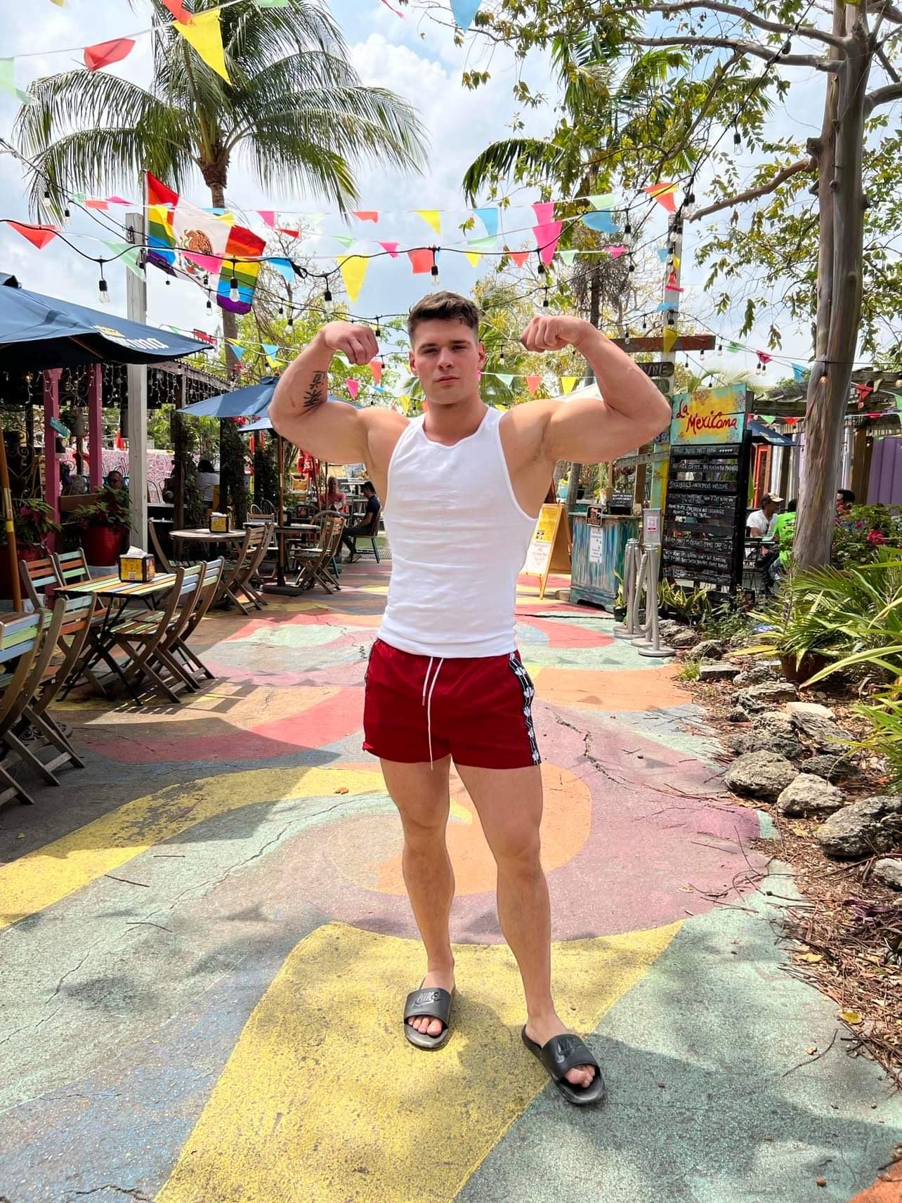 TW Pornstars - Malik Delgaty. Twitter. Flexing for your RT 💪🏻. 4:14 PM ...