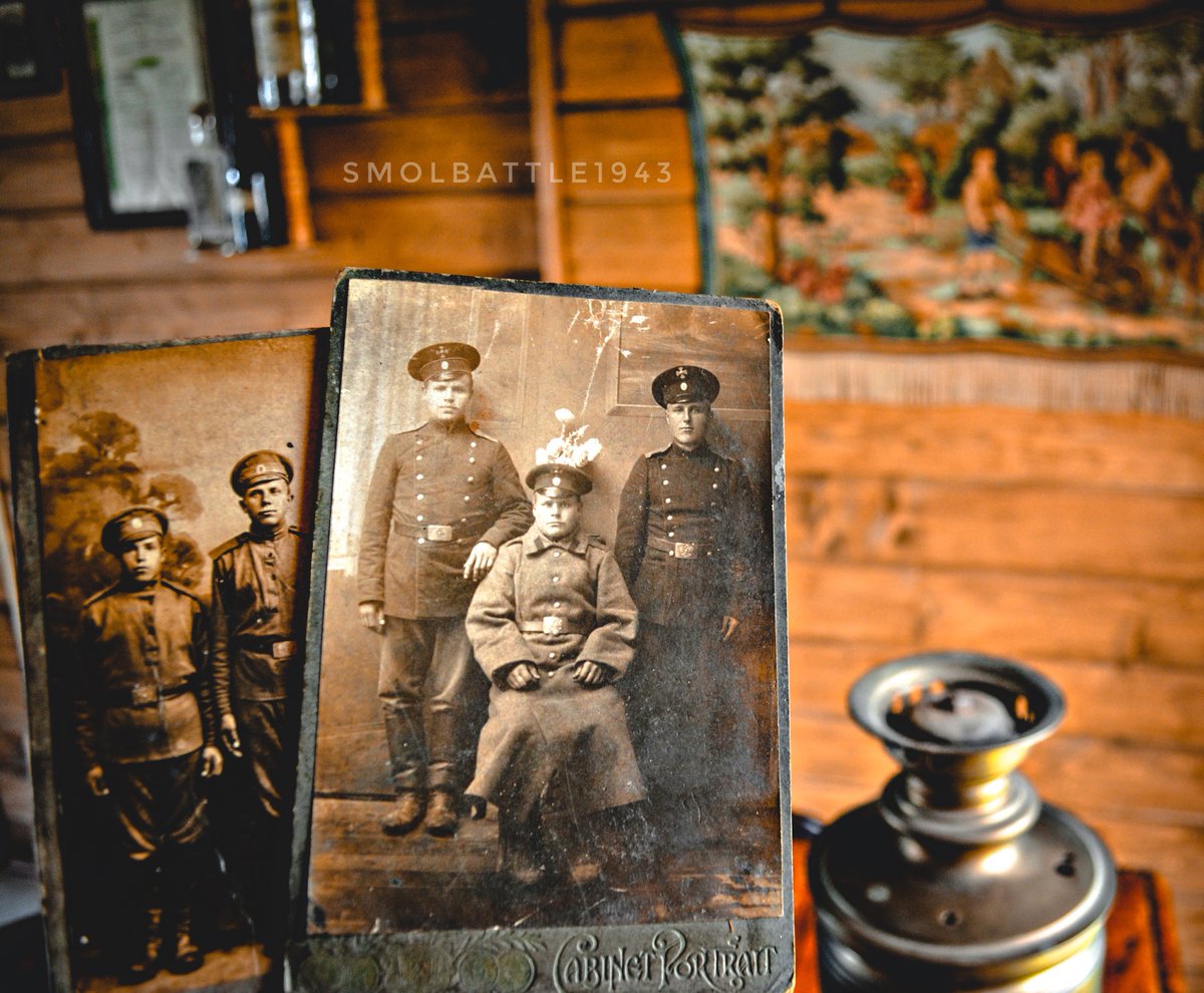 Время разбрасывать камни, и время собирать камни. В прошлом году товарищ приобрел в деревне дом. Уже вросший в землю, конца 1940х годов постройки.  Думаю, тема оставленных фотографий в брошенных домах для многих не нова. . Сейчас эти фотографии  бережно хранятся в альбоме.