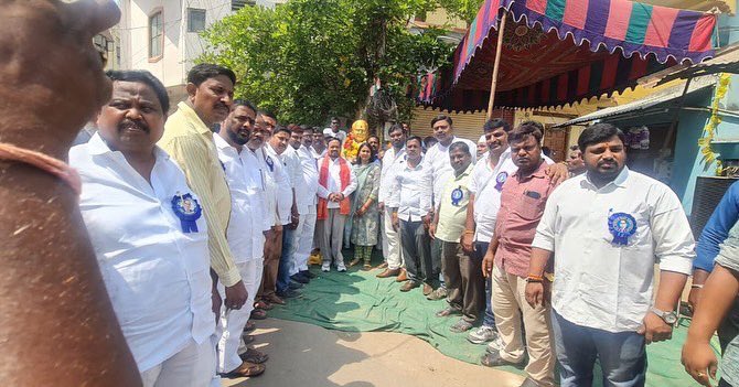 SayannaMLA's tweet photo. రసూల్ పుర చౌరస్తా లో అంబెడ్కర్ గారి 131 వ జయంతి వేడుకల్లో పాల్గొని అన్నదాన కార్యక్రమాన్ని ప్రారంభించిన గౌరవ సికింద్రాబాద్ కంటోన్మెంట్ ఎమ్మెల్యే శ్రీ.జీ.సాయన్న గారు.

#Secunderabadcantonment https://t.co/u49BsTziZF