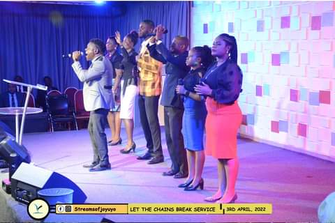 SampraiseOracle's tweet image. What God cannot do does not exist. #Gbagam #StreamsOfJoyUyo
#NSPPD @streamsofjoyHQ @RealJerryEze