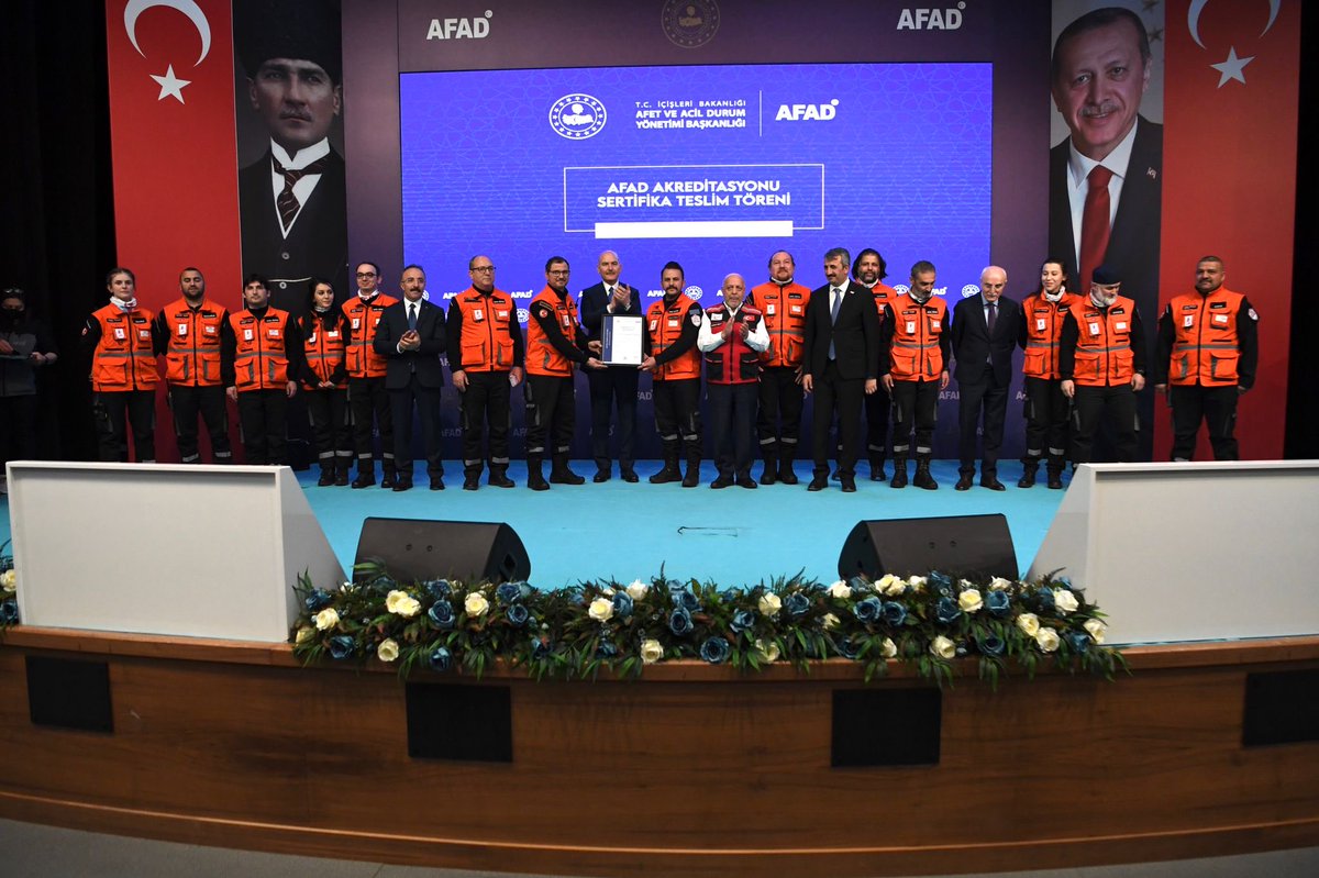 sametozkurt's tweet photo. Sayın Bakanım, takdirlerinizden dolayı şahsım ve ekip arkadaşlarım adına şükranlarımı arz ediyorum. @suleymansoylu https://t.co/pPwAinUWzX