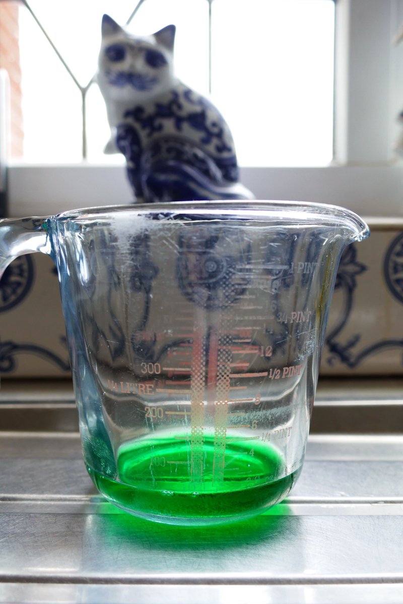 James_Akrill's tweet image. Bubble Mix @cogie_s 

1. Add good covering of original Fairy Liguid to base of Jug.

2. Top up with water to around 3 quarters full and mix.

3. Add around 4 splodges of Lyles Golden Syrup, mix again, remove froth from top of mixture.

4. If needed to freeze cool down in freezer.