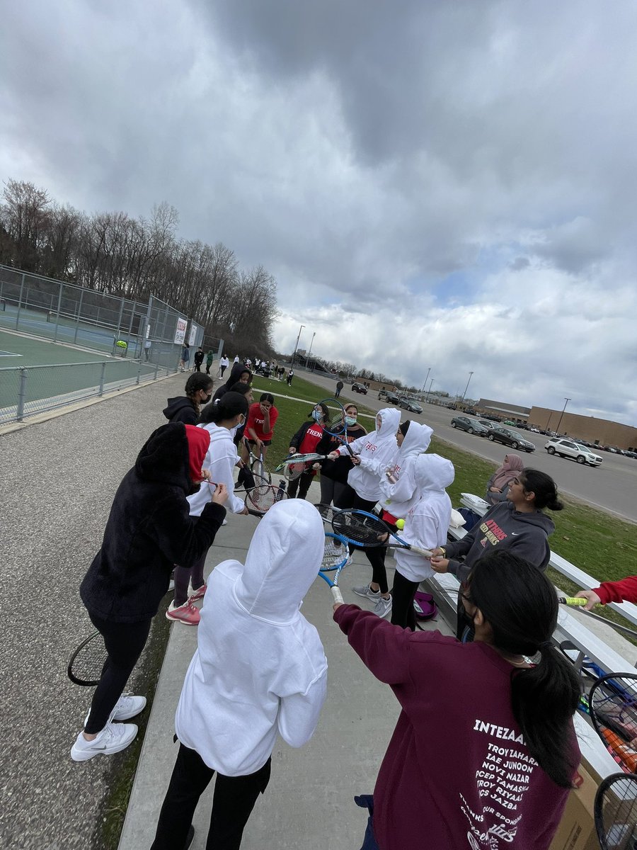 Mr_Cable1's tweet photo. First home match today for JV @RedHawkTennis22! https://t.co/qzNSLLAkAs