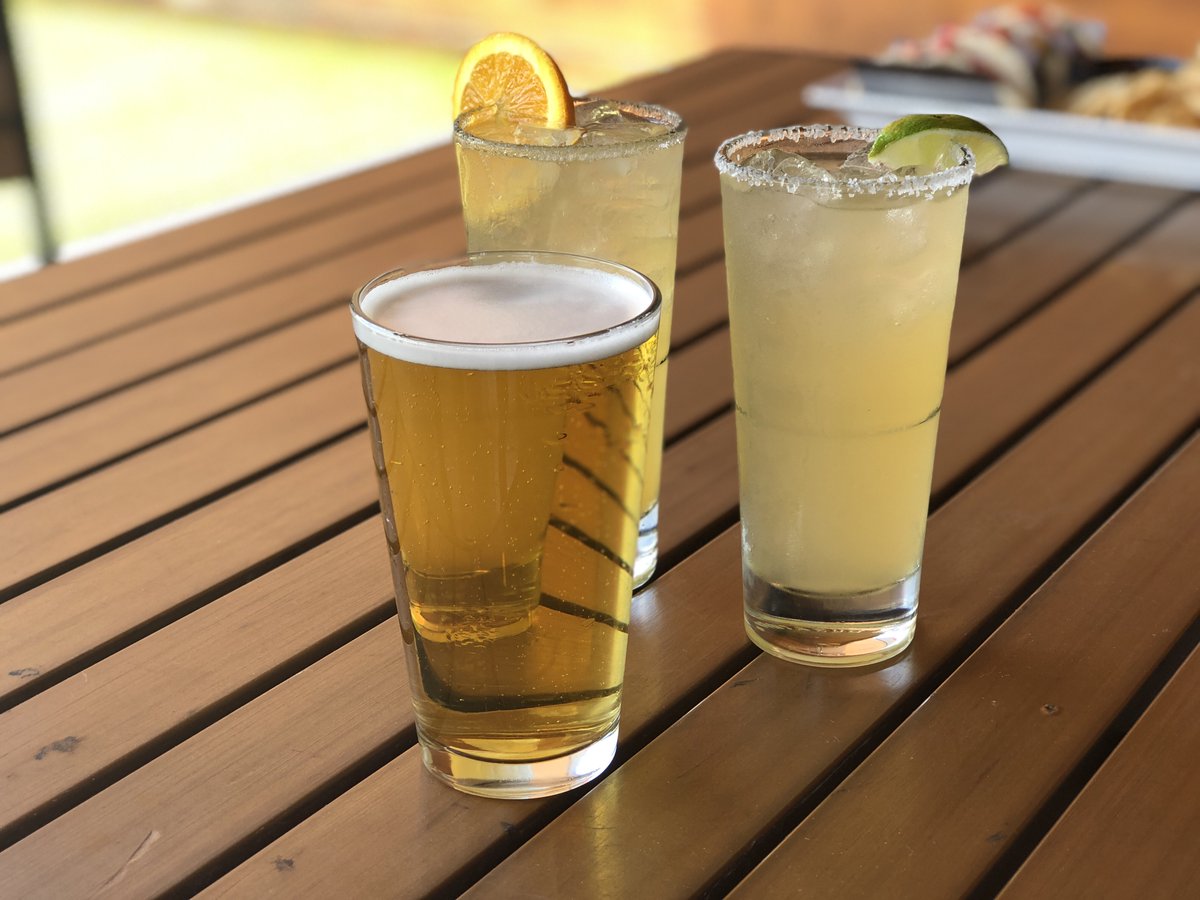 pinstackbowl's tweet photo. Join us for happy hour tonight from 4-7pm. Enjoy the beautiful spring weather and beverages on our climate-controlled patio. ๐คฉ
#happyhour #margs #pinstackfun https://t.co/oUgaKLEUlx