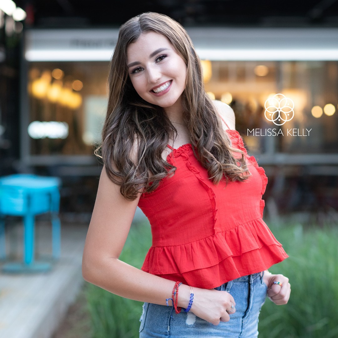 Julia a 2022 ACHS Senior and one of my senior Spokesmodels!💕I always enjoy doing sessions with her outgoing personality!😁
Thank you for having a fun session with me! 

#WichitaSeniorPhotography 
#WichitaSenior
#WichitaSeniorPhotographer